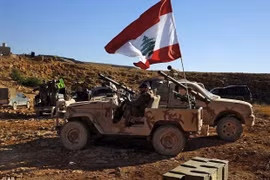 Quân đội Lebanon trên chiến trường vùng biên giới Syria - Lebanon - ảnh Al-Masdar News
