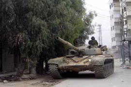 Xe tăng quân đội Syria trên vùng Đông Ghouta