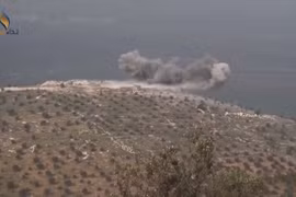 Lực lượng Hồi giáo cực đoan pháo kích vào chiến tuyến quân đội Syria ở Idlib. Ảnh minh họa: South Front.
