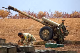 Pháo binh quân đội Syria chiến đấu trên chiến trường Đông Ghouta - ảnh minh họa Muraselon