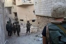 Binh sĩ Syria chiến đấu trên khu vực Tây Nam thành phố Aleppo