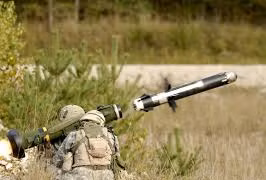 Quân đội Mỹ sử dụng tên lửa chống tăng Javelin FGM-148. Ảnh minh họa UPI