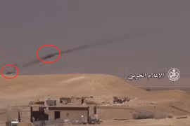 Hai chiếc trực thăng Mi-28 Thợ săn đêm đang mở đường cho quân đội Syria tiến công về hướng Deir Ezzor - ảnh video
