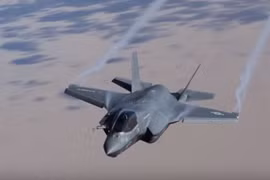 Máy bay tiêm kích tàng hình thế hệ 5 F-35.