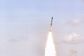 Việt Nam có thể “lên đời” S-300PMU-1 lên chuẩn S-300V4 tương đương S-400