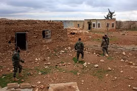Lực lượng Tigers tiến vào Palmyra qua cửa ngõ phía Nam thành phố