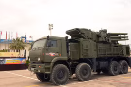 Hệ thống xe Pantsir S1 bảo vệ sân bay Khmeimim ở Latakia. Ảnh minh họa Masdar News