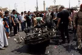 Video: IS đánh bom khủng bố ở Sadr City thuộc Baghdad, sát hại 52 người