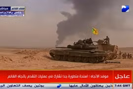 Xe tăng của lực lượng Hezbollah và xe thiết giáp quân đội Iraq trên chiến trường thành phố al-Qa'im - ảnh South Front