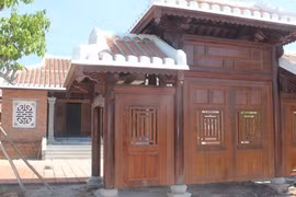 Cổng khu lưu niệm đã cơ bản hoàn thành.