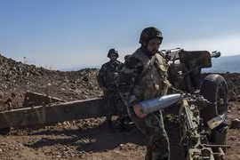 Pháo binh quân đội Syria tấn công IS trên chiến trường Aleppo