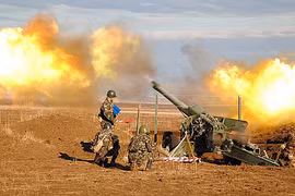 Lực lượng pháo binh quân đội Ukraine, cụm binh lực ATO vùng Donbass pháo kích vào Donesk
