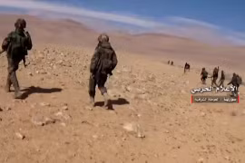 Binh sĩ quân đội Syria chiến đấu trên miền đông Hama