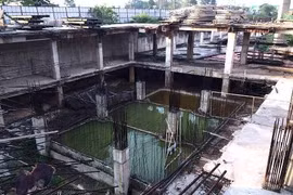 Các công trình tại dự án dậm châm tại chỗ suốt 5 năm nay.Ảnh: N.T
