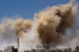 Quân đội Syria pháo kích vào trận địa của lực lượng Hồi giáo cực đoan ở Darayya