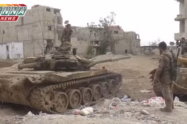 Clip kịch chiến ác liệt giữa xe tăng T-72 Syria chống hỏa điểm IS