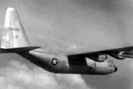 Máy bay vận tải đa nhiệm C-130 của Không quân Mỹ trên đường Trường Sơn