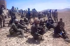 Nga không kích dữ dội mở đường cho quân đội Syria đánh chiếm Quraytayn, Palmyra