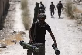 Mỹ phạm sai lầm lớn khi đưa vũ khí tới Syria