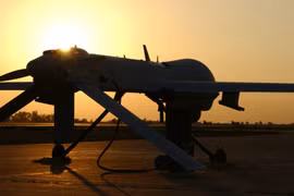 Drones trinh sát, cảnh báo và tấn công mục tiêu MQ Predator