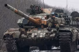 Các bên ở Ukraine nhất trí rút vũ khí hạng nặng.