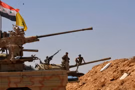 Binh sĩ Syria và Hezbollah trên chiến trường sa mạc tỉnh Homs, Deir Ezzor. Ảnh minh họa: South Front.
