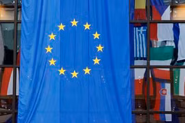 EU đau đớn ra đòn, Nga giận dữ thề trả đũa