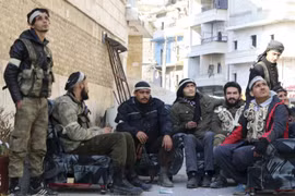 Một nhóm chiến binh "bạo loạn" trong liên minh chống khủng bố do Mỹ hậu thuẫn ở Syria