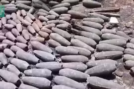 Xưởng chế tao vỏ đạn súng cối của lực lượng Hồi giáo cực đoan ở Rastan, phía bắc tỉnh Homs. Ảnh minh họa RIA FAN