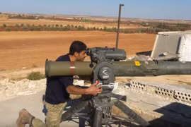 Chiến binh Hồi giáo cực đoan sử dụng tên lửa TOW tấn công binh sĩ Syria