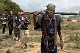 Các tay súng của nhóm khủng bố Al-Qaeda.