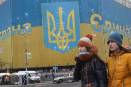 Ukraine đang "bên bờ vực vỡ nợ".
