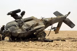  Trực thăng tấn công AH-64 Apache bị bắn hạ trên chiến trường Iraq