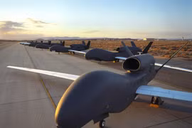 RQ-4 Global Hawk (UAV) máy bay không người lái lớn nhất thế giới. Ảnh flightglobal.com