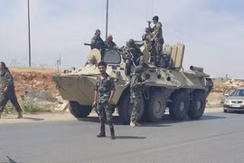 Quân đội Syria tăng cường BTR – 82A ở thành phố Aleppo