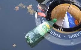 Seabin, thiết bị thu gom rác thải nhựa trên biển. Ảnh Popular Science