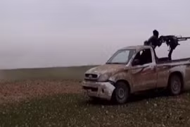 Các tay súng khủng bố IS bắn phá tuyến đường huyết mạch Hama - Aleppo