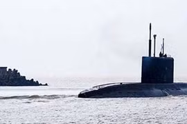 Tàu ngầm kilo 185-Đà Nẵng thực hiện thử nghiệm trên biển ngày 17/12/2014. Ảnh: Ruspodplav