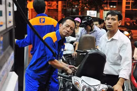 Kiểm toán Nhà nước cho rằng đầu năm 2011, chính sách điều hành giá bán xăng dầu và các quyết định trích, sử dụng quỹ bình ổn giá chưa phù hợp .