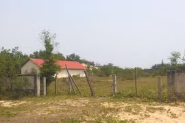Một DA Resort ven biển xã Lộc Vĩnh sau nhiều năm được cấp phép đến nay vẫn là bãi đất trống.