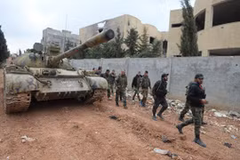 Binh sĩ quân đội Syria trên chiến trường Aleppo