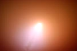 Tàu ngầm Nga phóng tên lửa hạt nhân chiến lược trên biển Barents. Ảnh minh họa video Masdar News