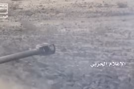 Lực lượng pháo binh Houthi bắn phá xe cơ giới Liên minh quân sự Ả rập Xê út. Ảnh minh họa video Yemen Wrath