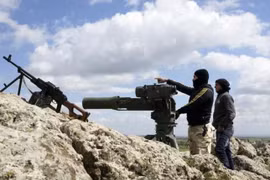Phiến quân FSA và Al-Nusra thất thủ Sheikh Miskeen do thiếu tiền