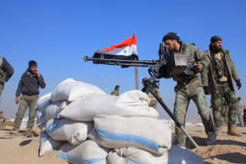 Binh sĩ Syria trên chiến trường ngoại ô thủ đô Damascus
