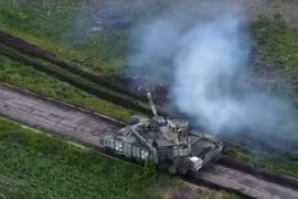 Xe tăng T-90M Proryv-3 quân đội Nga huấn luyện chiến đấu. Ảnh TopWar