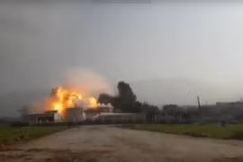 Không quân Nga phá hủy một kho vũ khí của nhóm khủng bố Duy Ngô Nhĩ - Tân Cương. ảnh minh họa video Masdar News