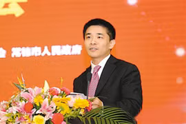 Mao Hiểu Phong, cựu tổng giám đốc Ngân hàng Dân Sinh. Ảnh: Sina 