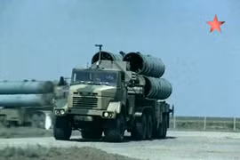 Hệ thống tên lửa phòng không S-300 PM2 Nga