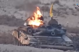 Chiếc xe T-90 bị cháy ở Aleppo
